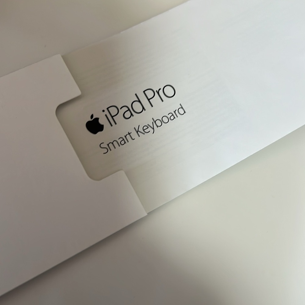 Apple black Smart Keyboard - Picture 3 of 8